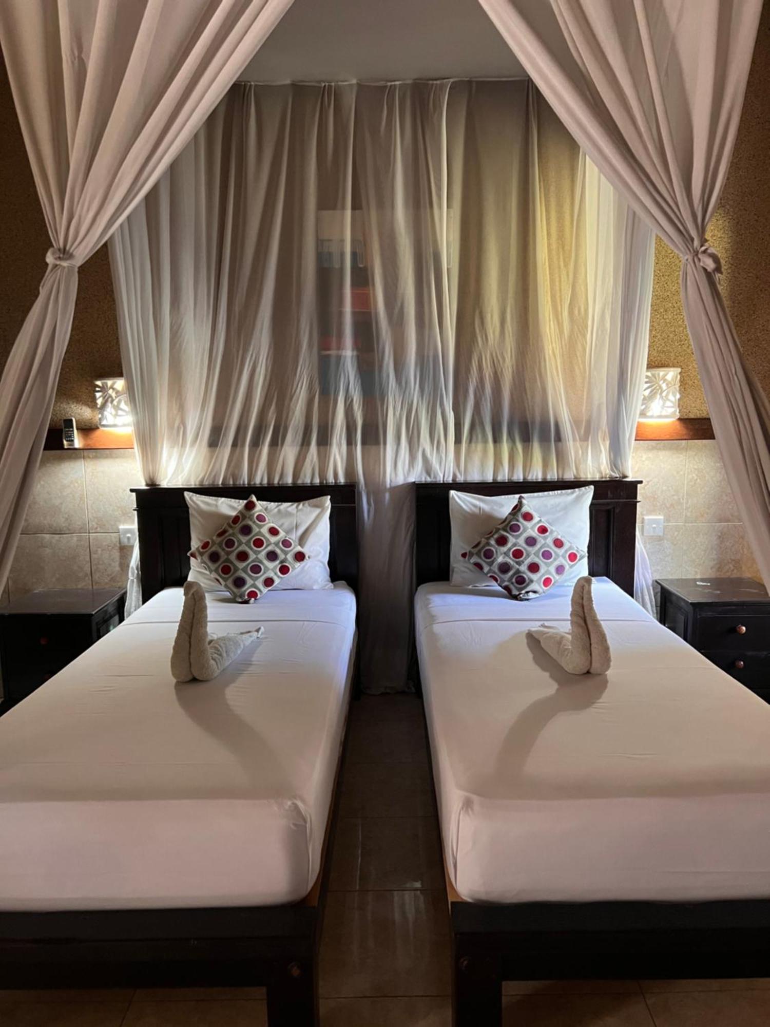 Pondok Shindu Guest House Pemuteran Esterno foto